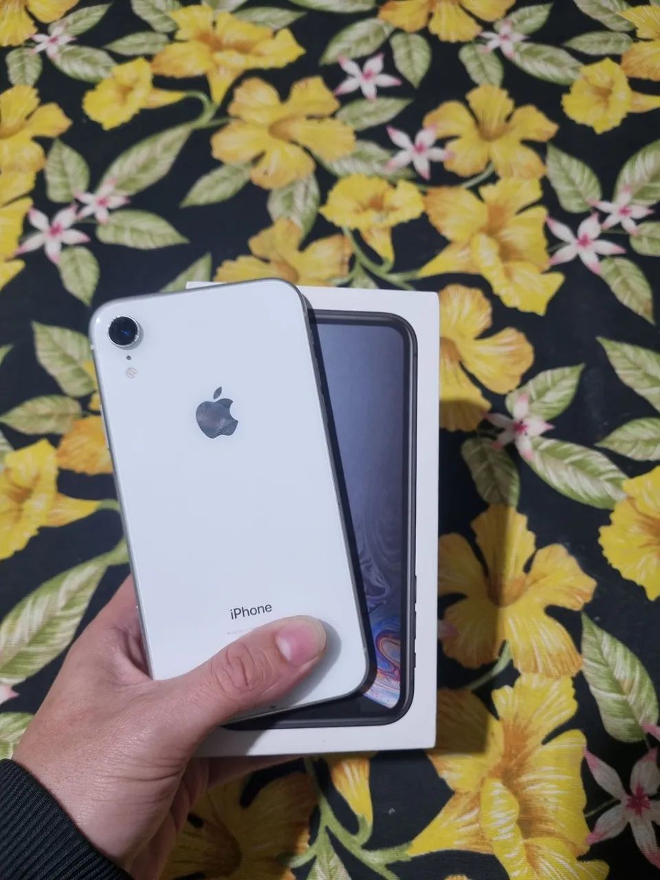 VENDO IPHONE XR BRANCO - Foto 3