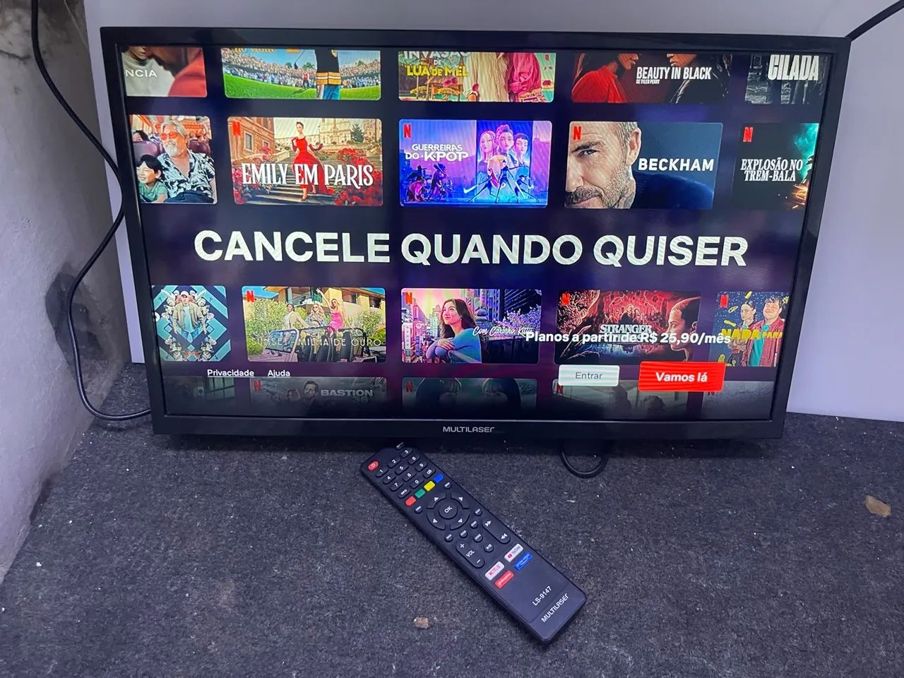 Smart TV 24 polegadas Multiplayer funcionando perfeitamente super bem conservada
