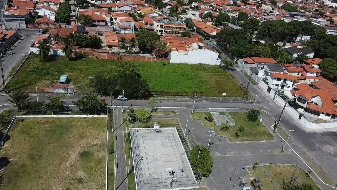 TERRENO PRÓXIMO DA AV. WASHIGTON SOARES - Foto 2