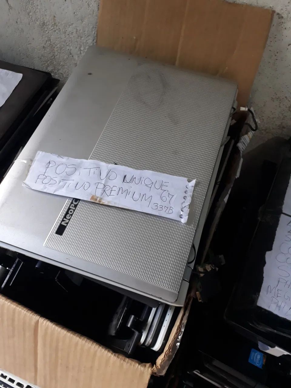 Carcaças de notebooks..estão vazias ... - Foto 3