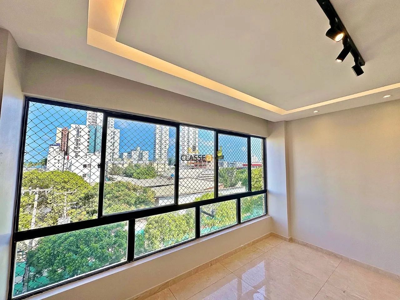 Apartamento Reformado 4 Quartos em Candeias 1