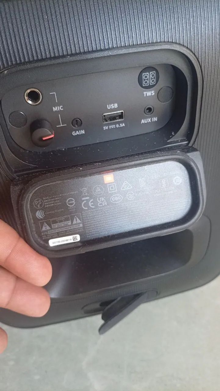 Caixa de som JBL 