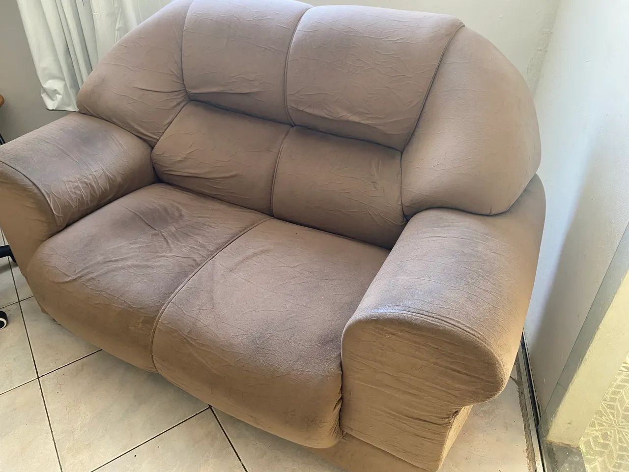 Sofá simples - 2 lugares