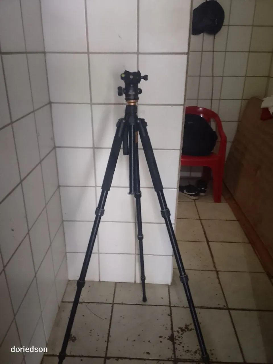 Vendo um tripé  - Foto 2