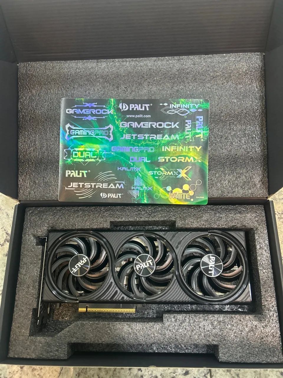 RTX 5060 infinity 3 8GB - Foto 4
