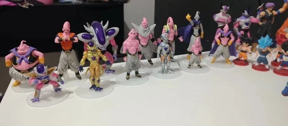 Bonecos Majin Boo e Freeza - Foto 4