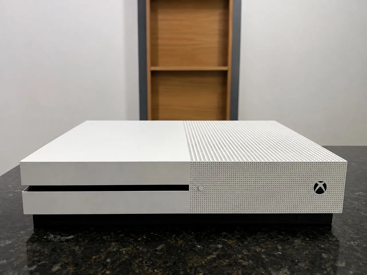 XBOX ONSE S - COM JOGOS 2 CONTROLES - Foto 3