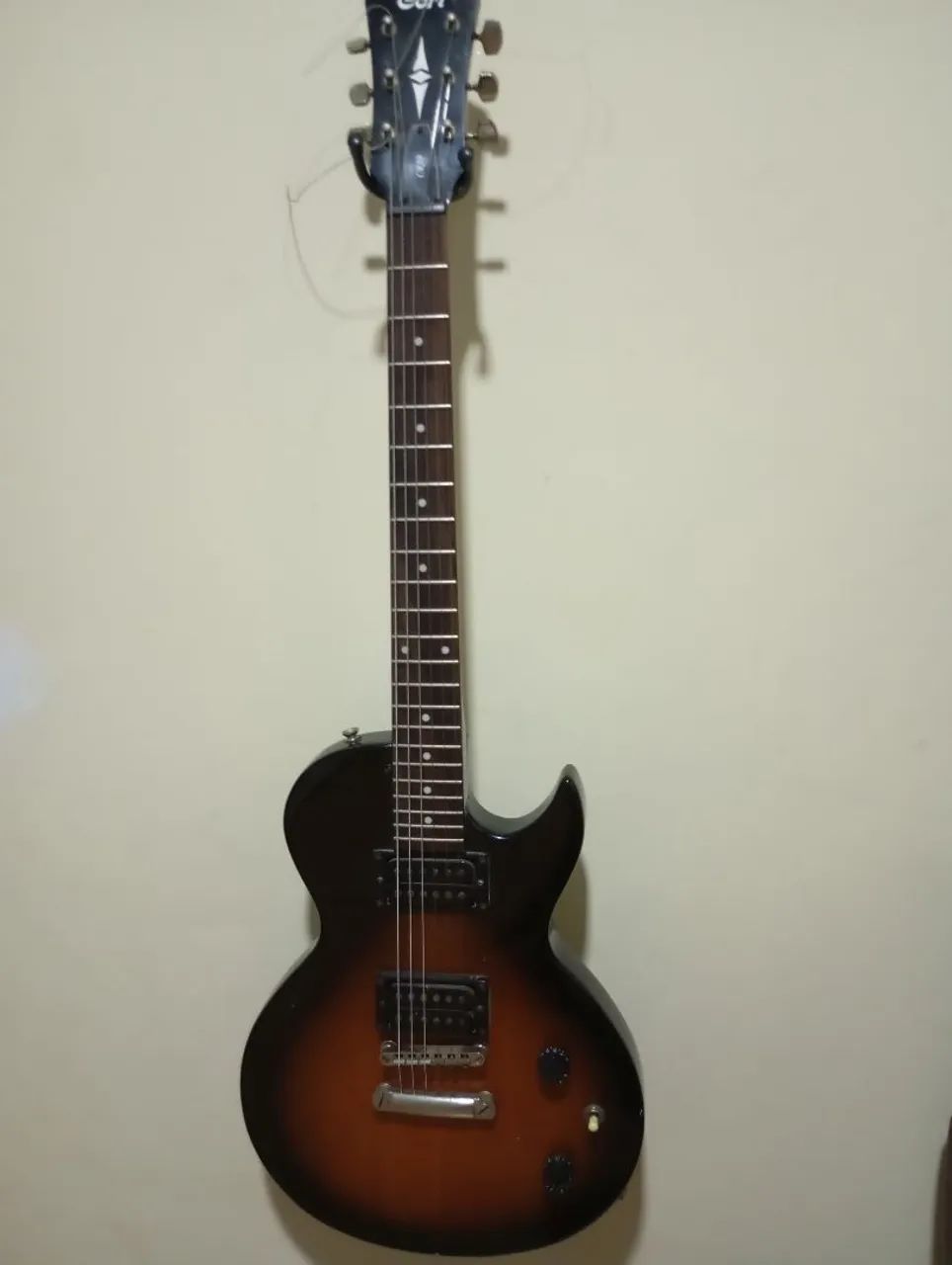 Guitarra cort les paul