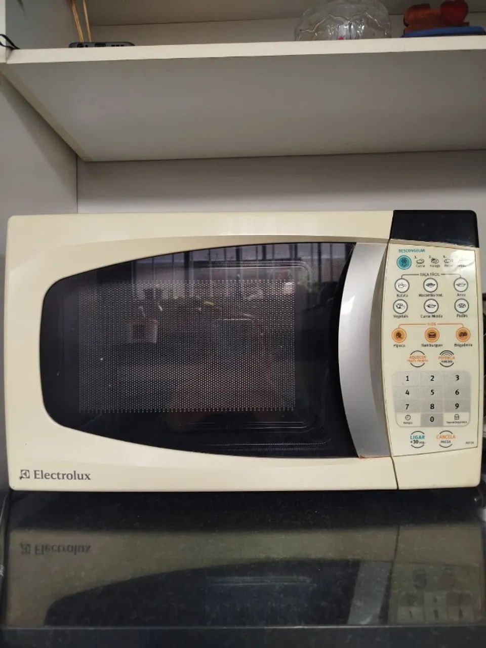 Micro-ondas Electrolux 18 litros 