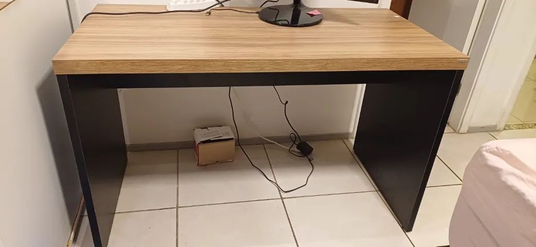 Mesa de estudos - Foto 2