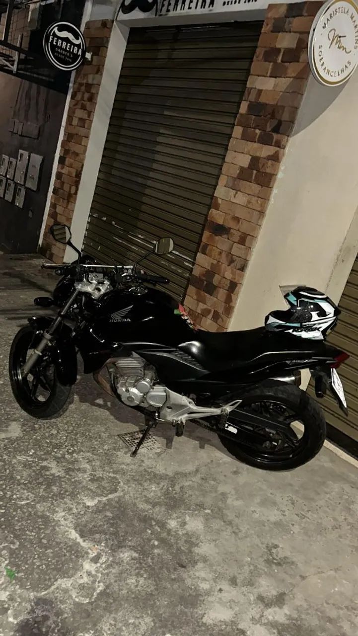Vendo ou Troco CB 300R