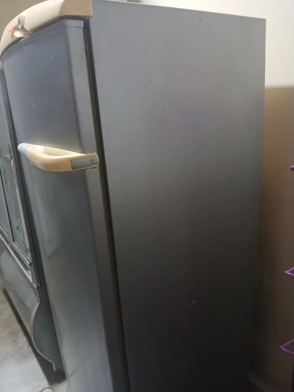 FREEZER VERTICAL FUNCIONANDO PERFEITAMENTE BEM  - Foto 2