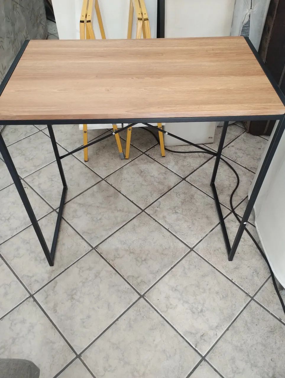 Vendo uma mesinha de estudo  - Foto 3