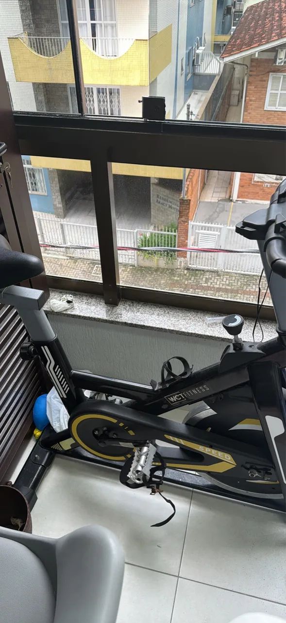 Bicicleta ergométrica semi nova - Foto 3