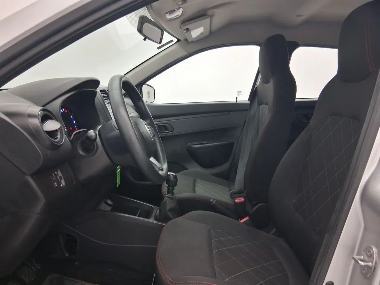 Renault Kwid 1.0 Zen, foto 16 de 18