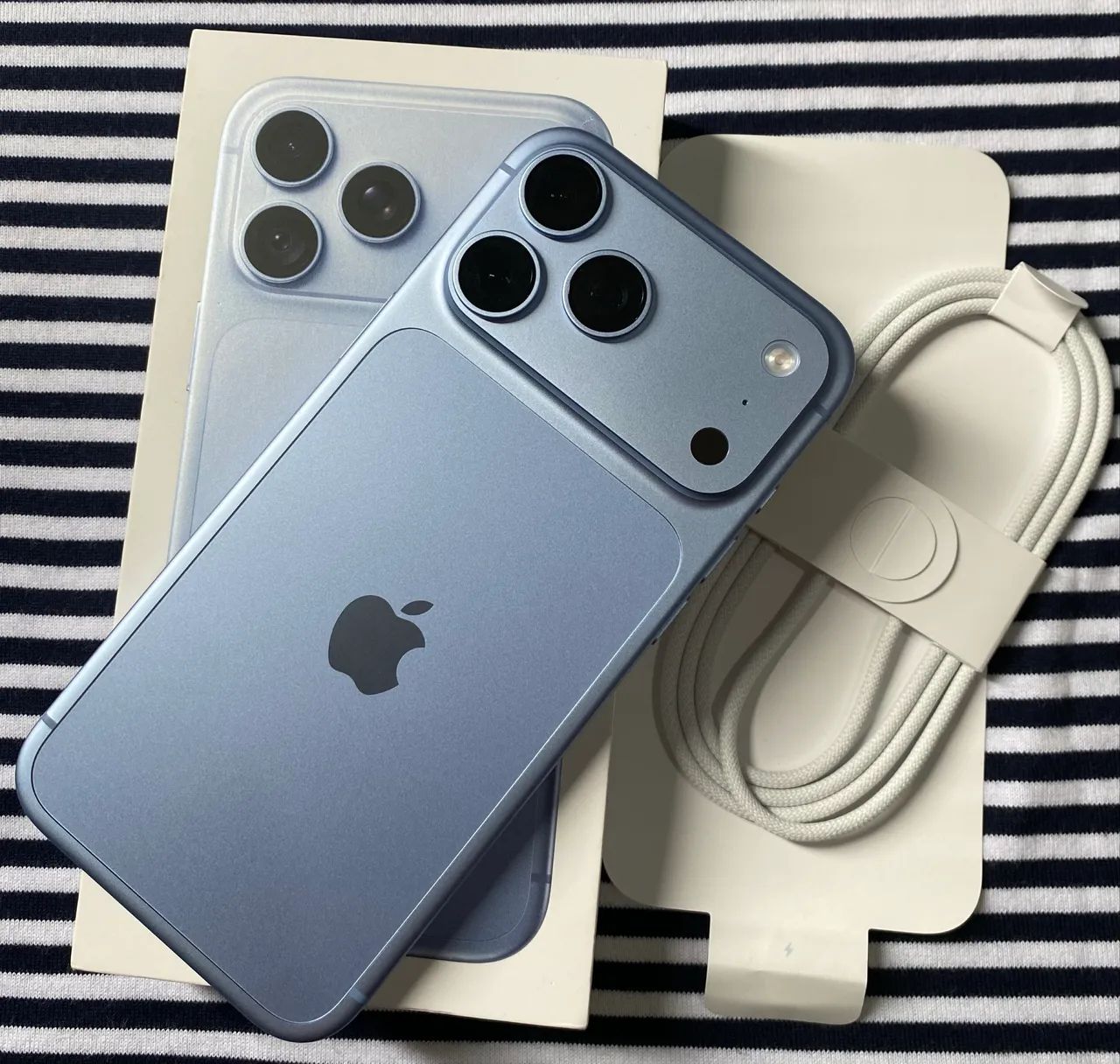 iPhone 18 pro Max - 256GB - Glacier  - Foto 2