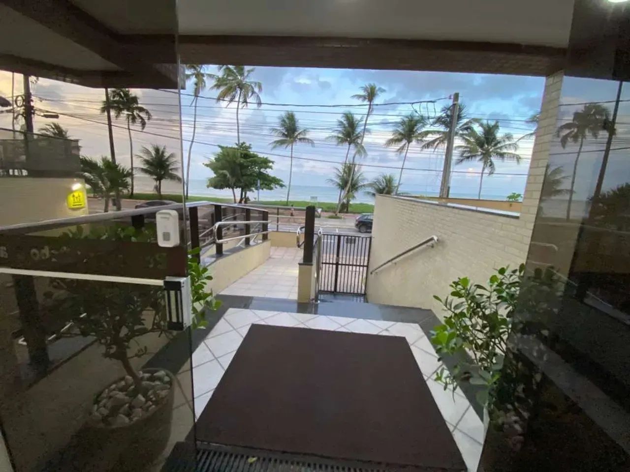 Aluguel Beira-Mar Cabo Branco | 1 Quarto | 1 Vaga | Planejados