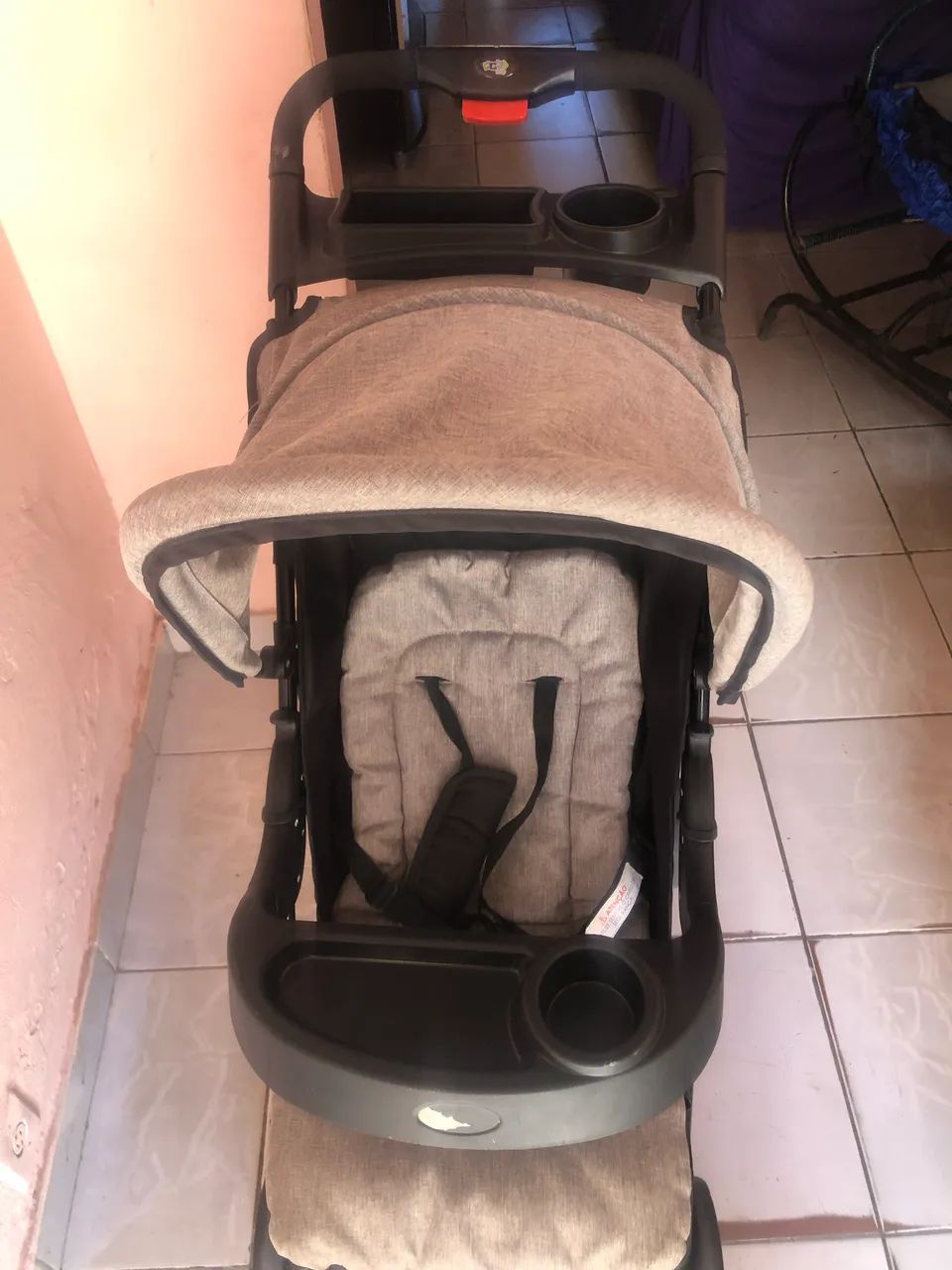 Carrinho de bebê marca Maxbaby - Foto 2