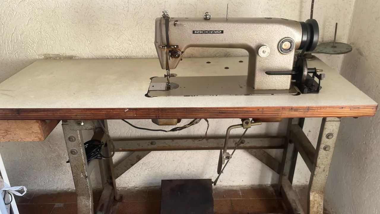 Máquina de costura reta - Foto 2