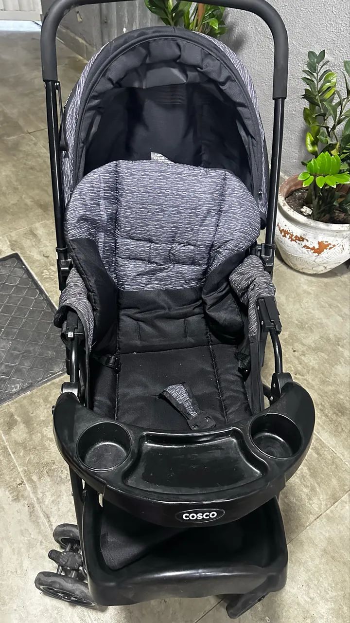 Carrinho de bebê Cosco com bebê conforto - Foto 5