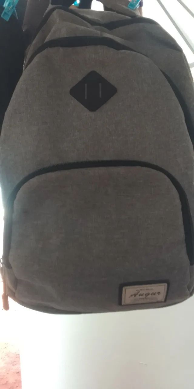 Mochila cinza média 