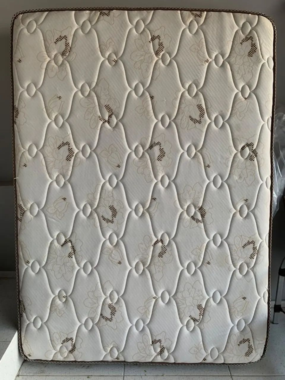 Vendo Colchão Casal Misto
