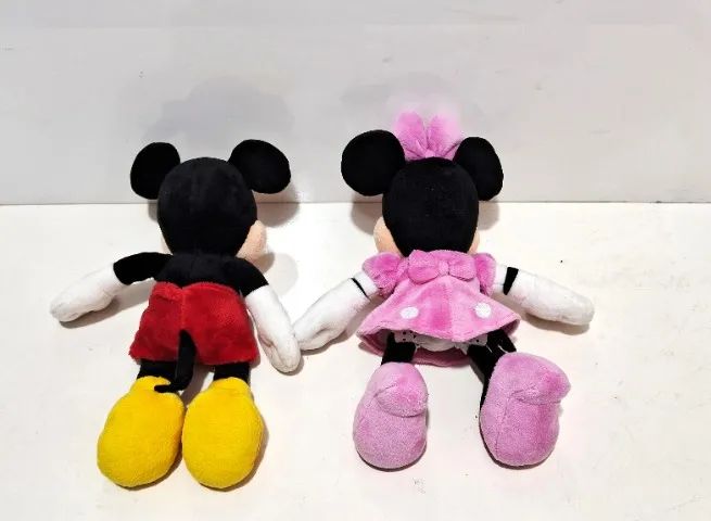2 Bonecos de  Pelucia - Mickey e Minie - Foto 3