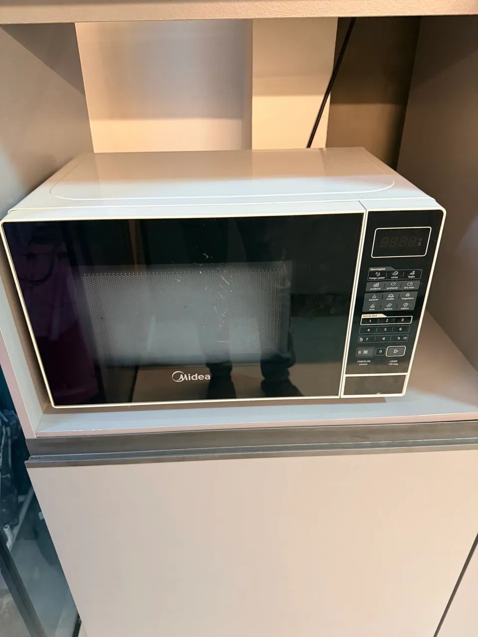 Microondas Midea 20L