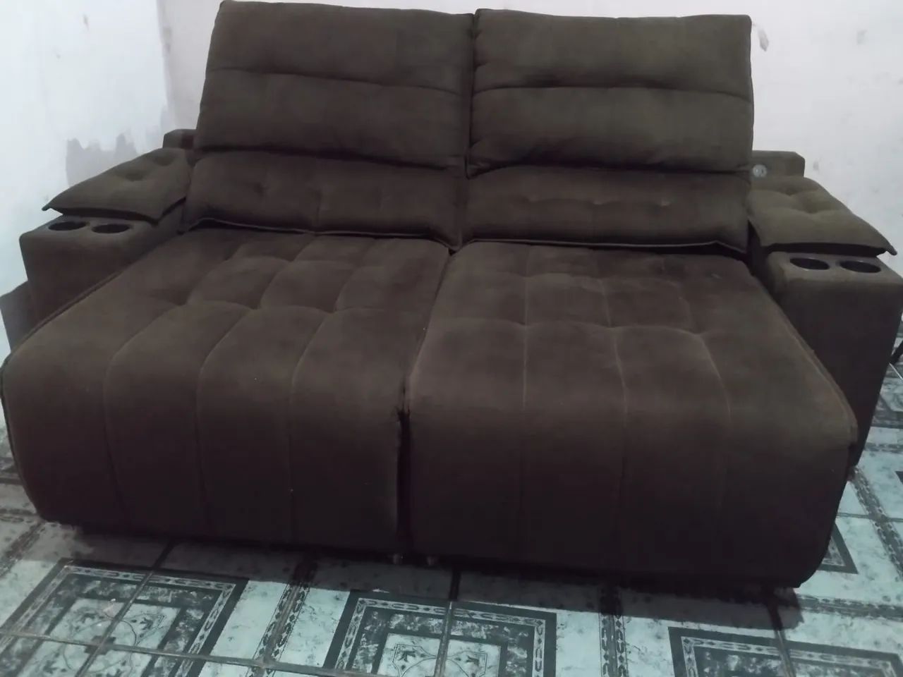 SOFÁ RETRÁTIL E RECLINÁVEL SUPER CONFORTÁVEL