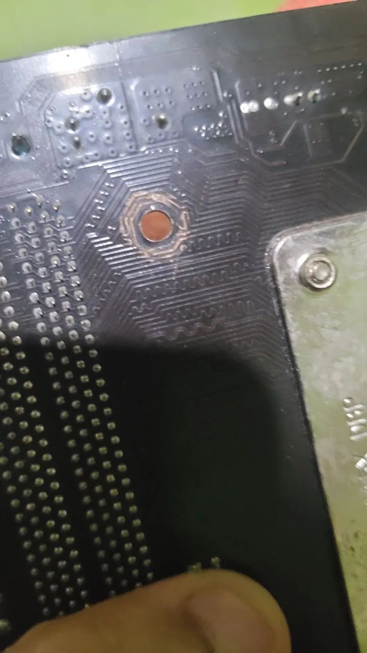 Placa mãe h61 com defeito - Foto 3