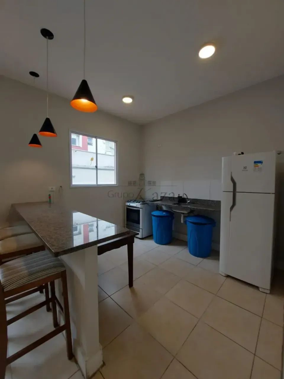 Imóvel para aluguel possui 52 metros quadrados com 2 quartos - Foto 2