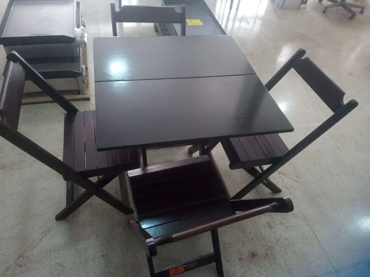 Mesa 4 cadeiras  - Foto 2