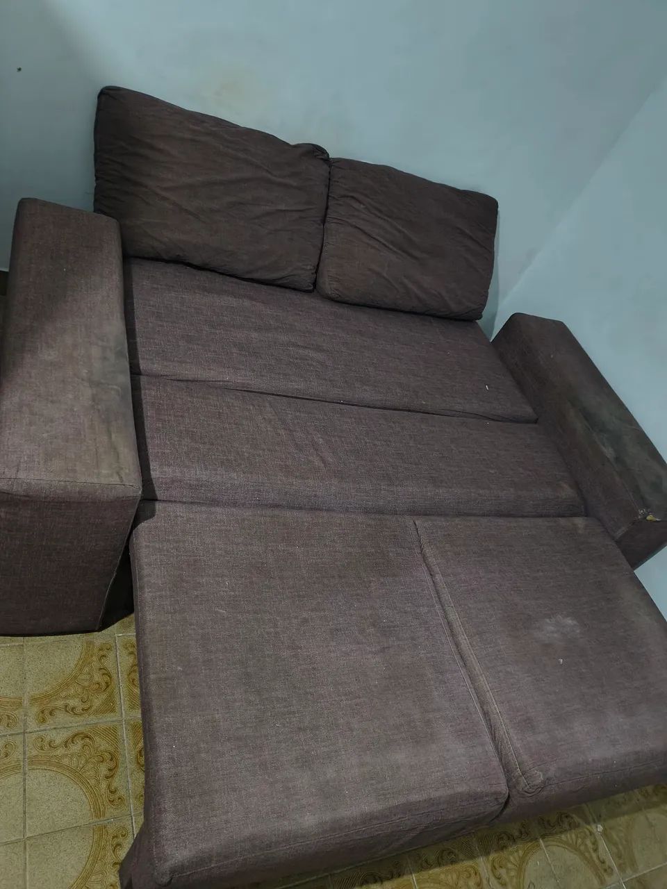 Vendo sofá cama com algumas marquinhas de uso  - Foto 5
