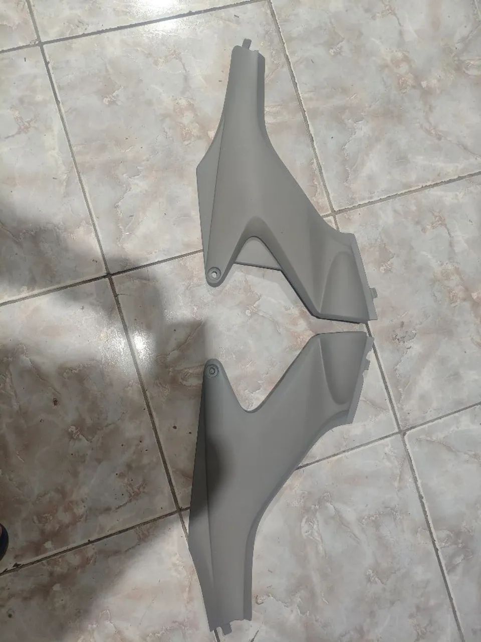 Para tampa lateral Hornet antiga e injetada em fibra sem pintura  - Foto 2