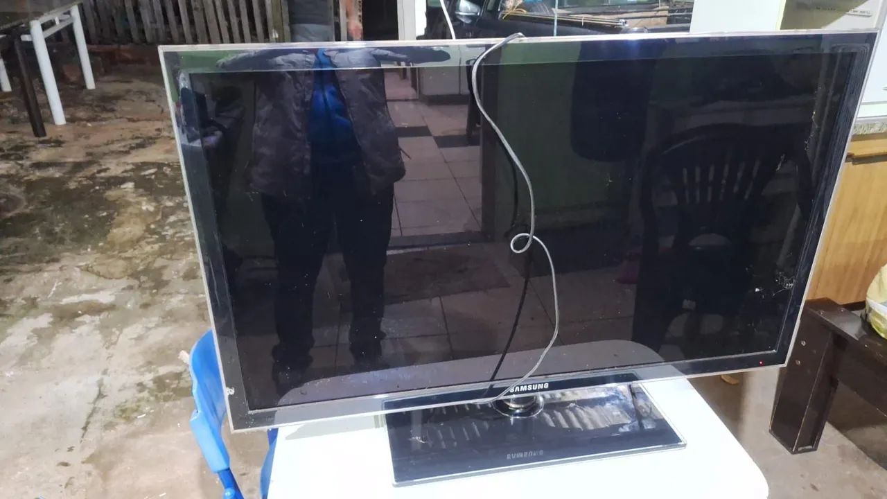 TV Samsung LED 40" Full HD UN40D5500RG - Funcionando Perfeitamente