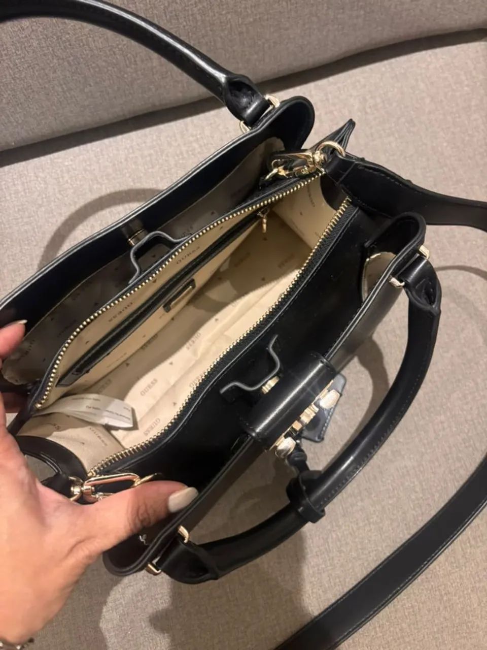 Linda bolsa Guess, original  - Foto 4