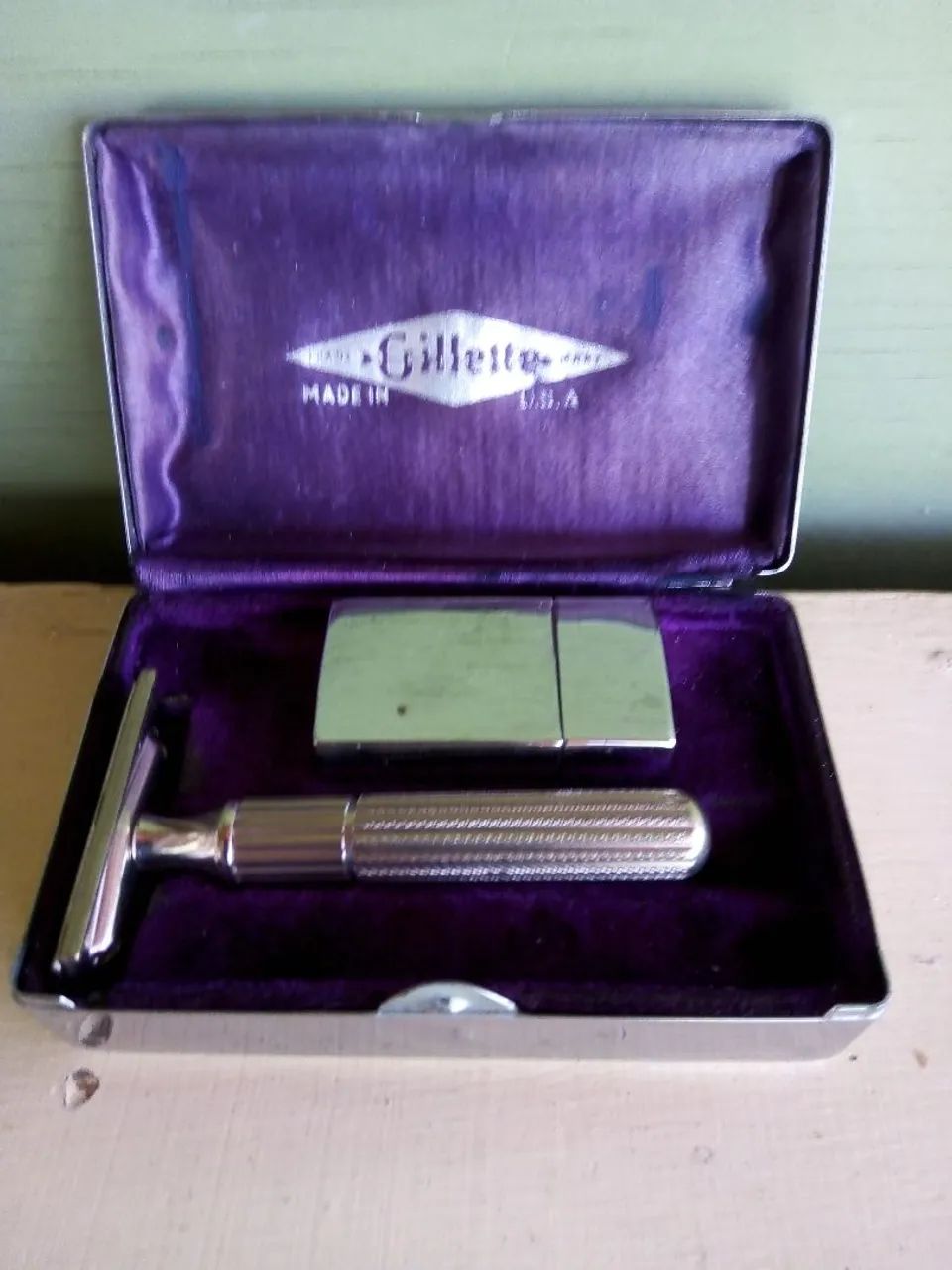 Aparelho de barba Gillette 