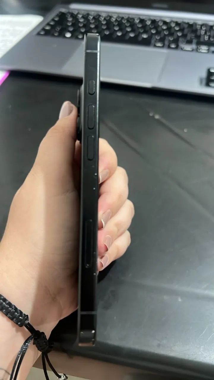 iPhone 16  - Foto 3