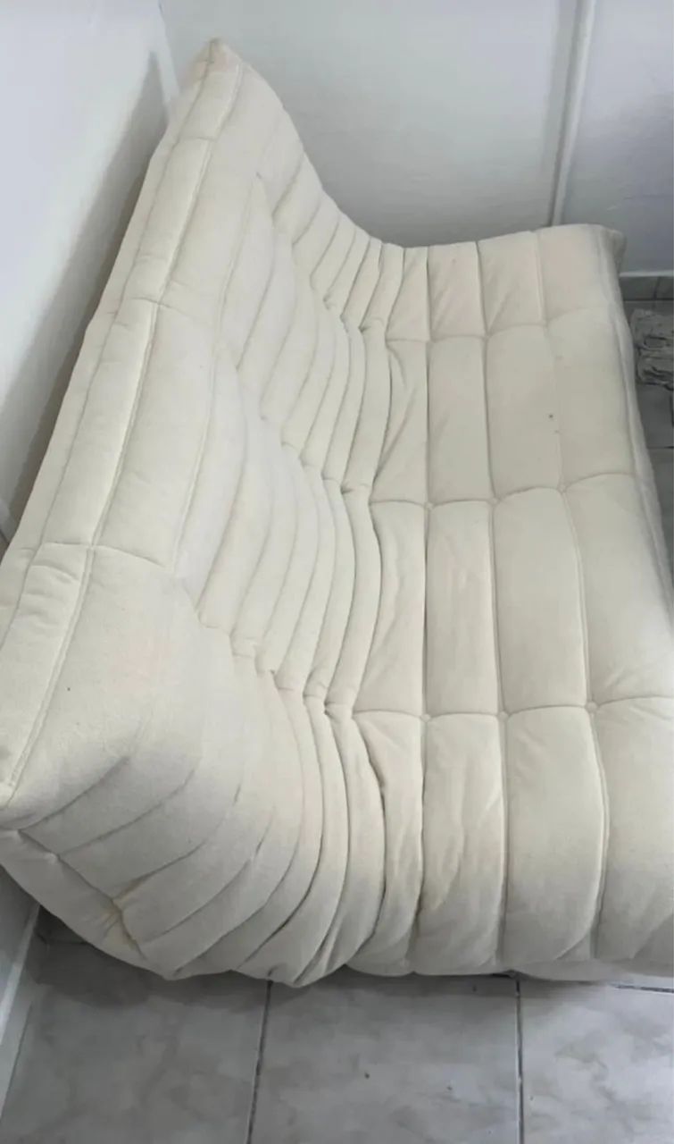 SOFA TOGO BOUCLE OFF WHITE 3 LUGARES - Foto 3