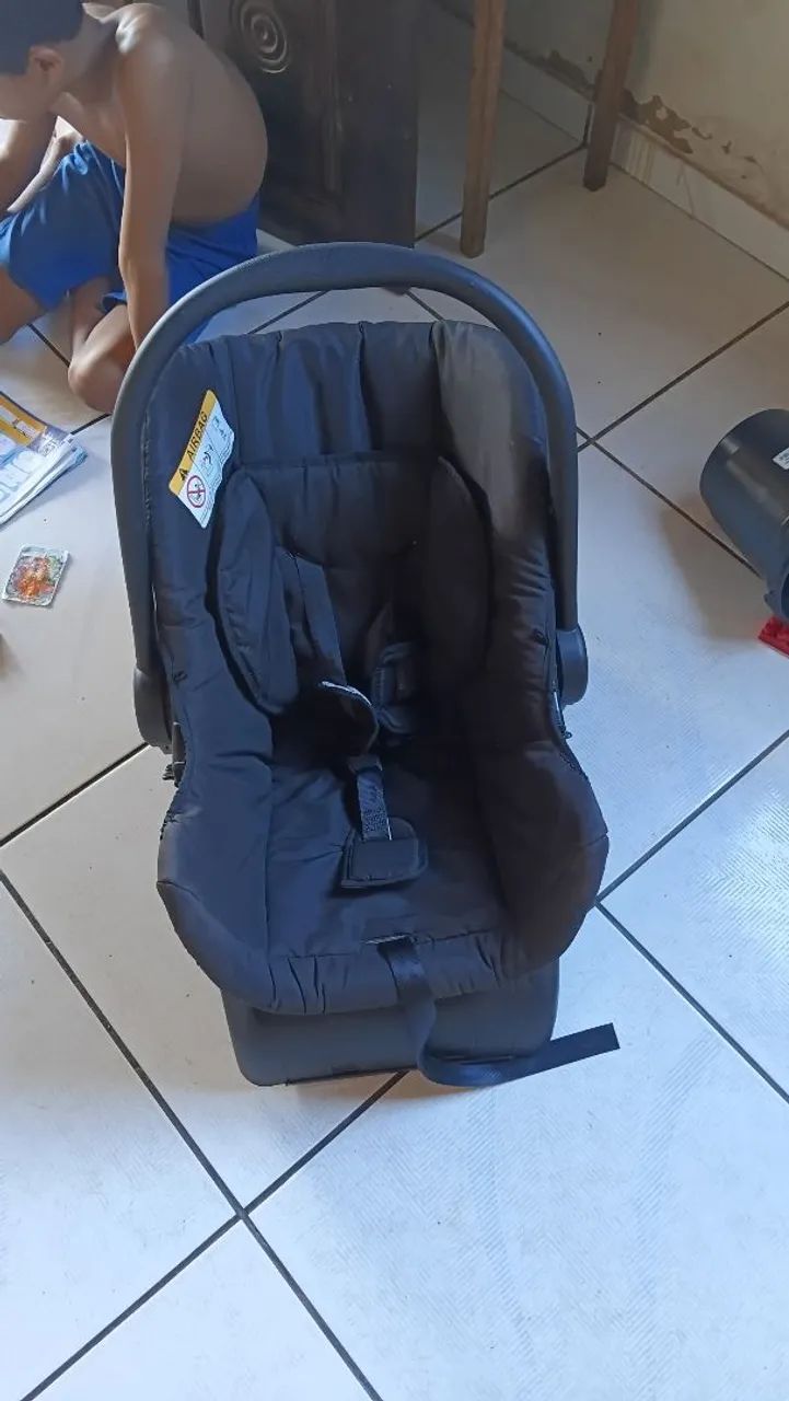 Bebê conforto com suporte pra carro 