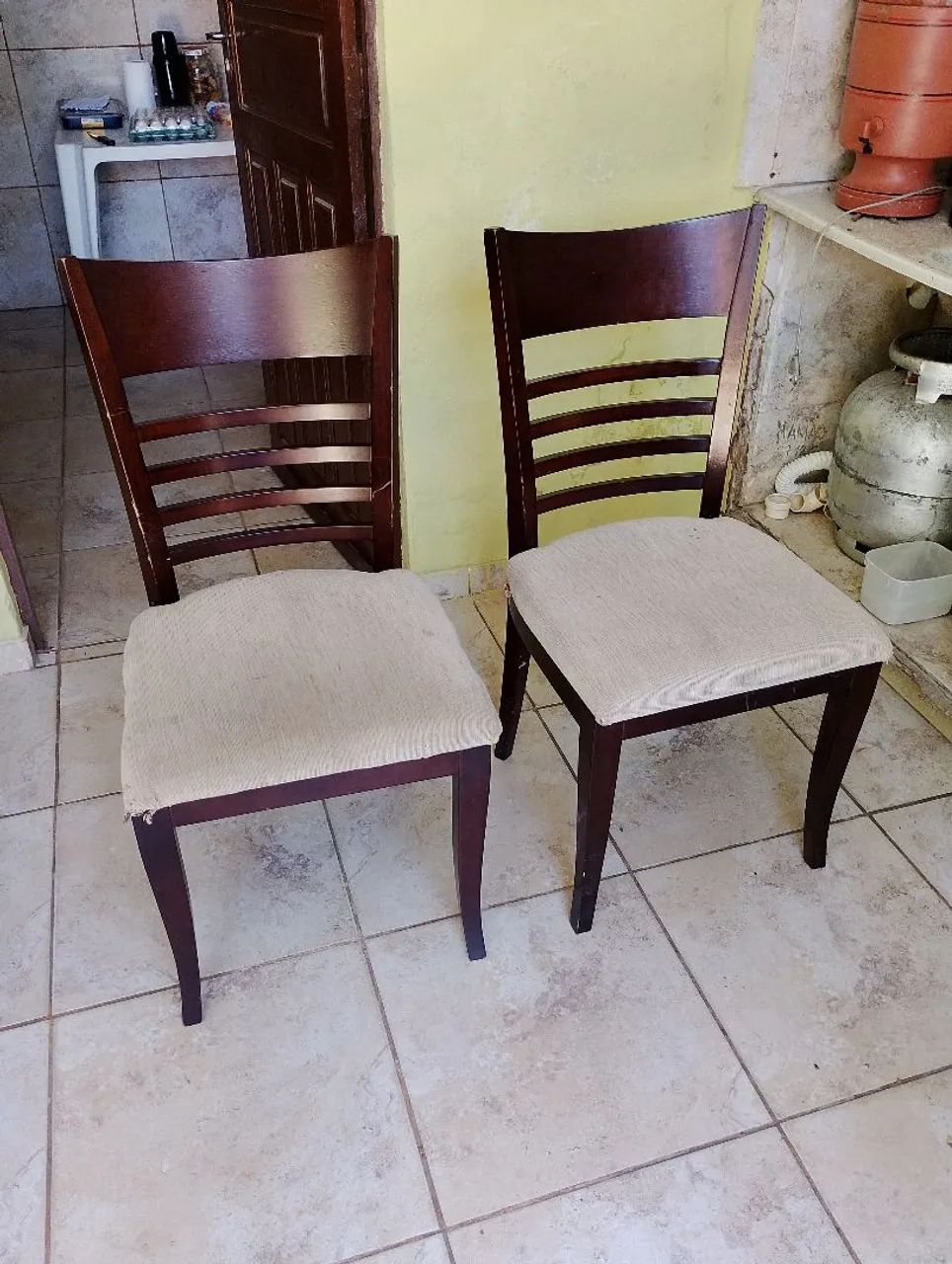 Vidro de mesa + 4 cadeiras - Foto 3