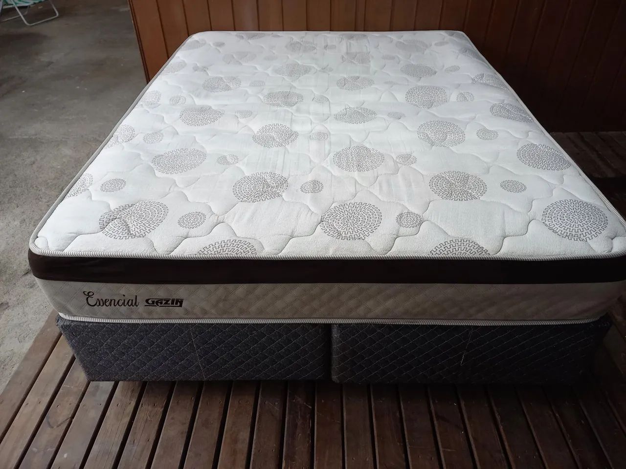 Vendo cama Queen size