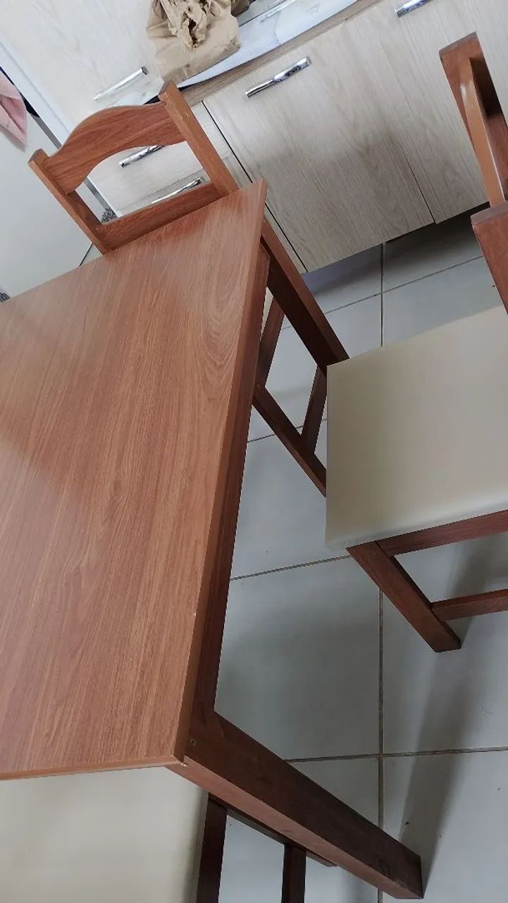Vendo com 4 cadeiras  - Foto 5