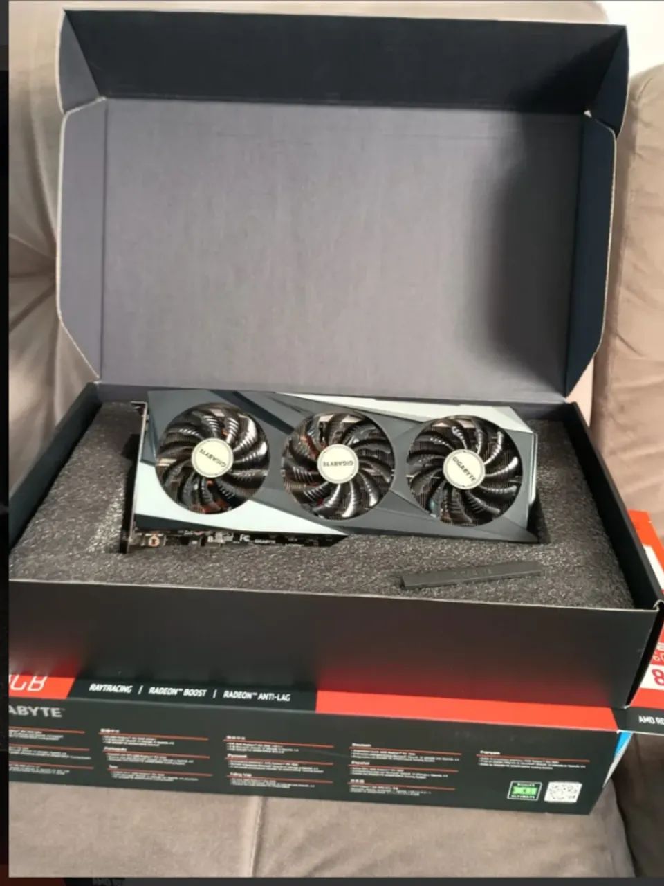 RX 7600 8GB Triple Fan  - Foto 2