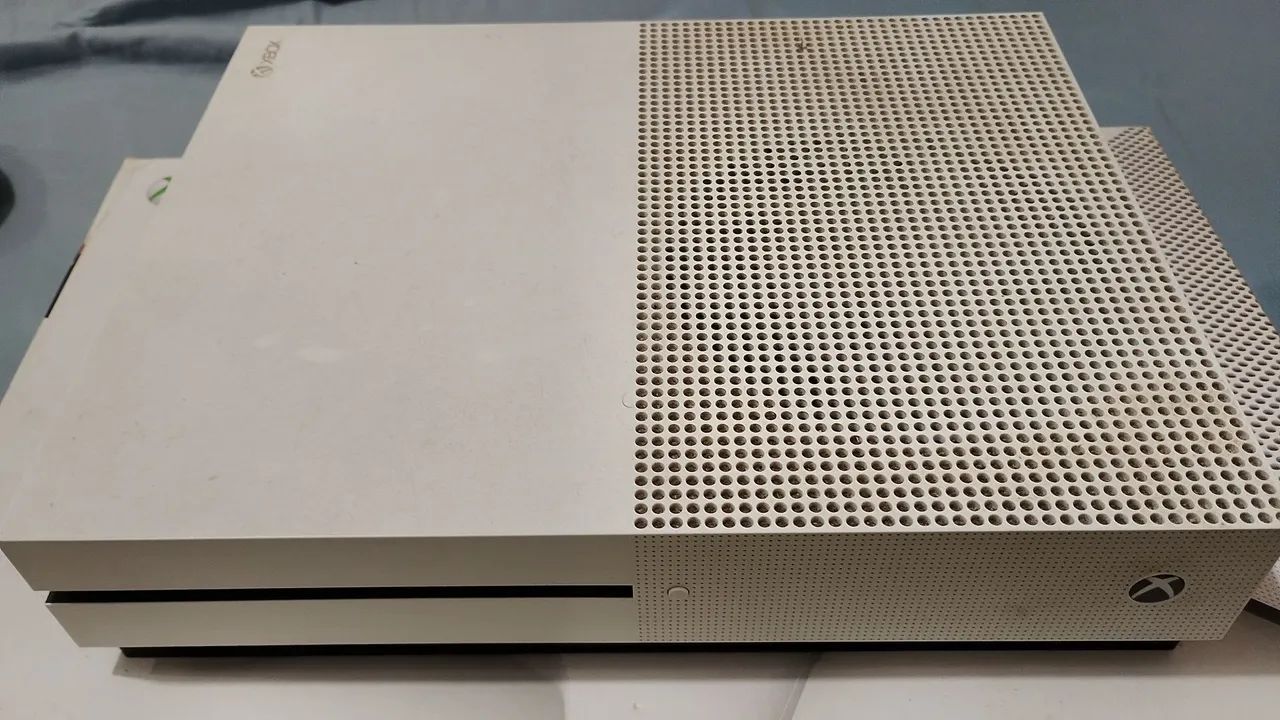 Xbox One S 1TB - Foto 2