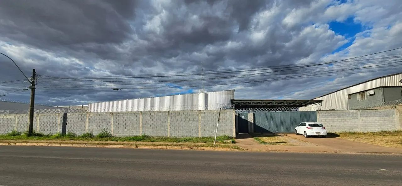 Galpão Logístico com 2800m² vão livre, pé dir 5 mts, com habíte-se, área coberta externa,  - Foto 3