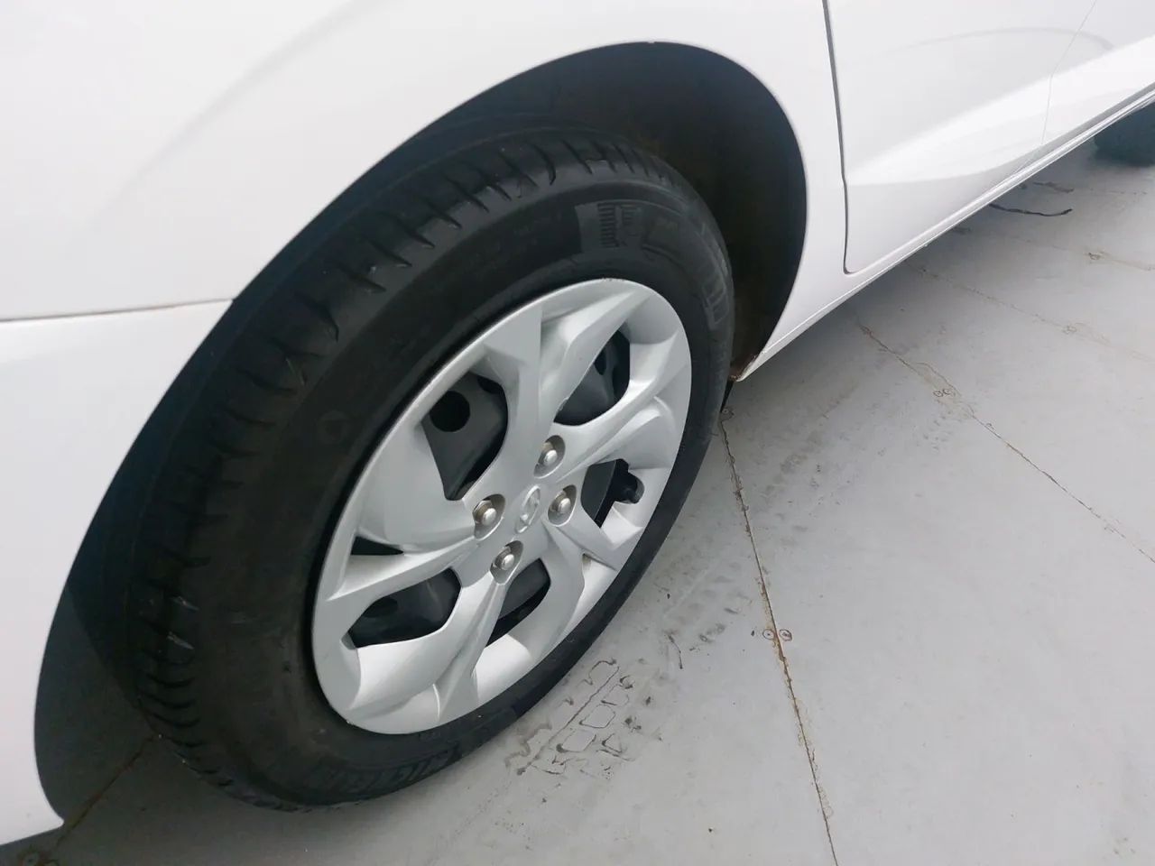 Hyundai HB20S Comfort Plus 1.0 TB Flex 12V Mec., foto 14 de 18