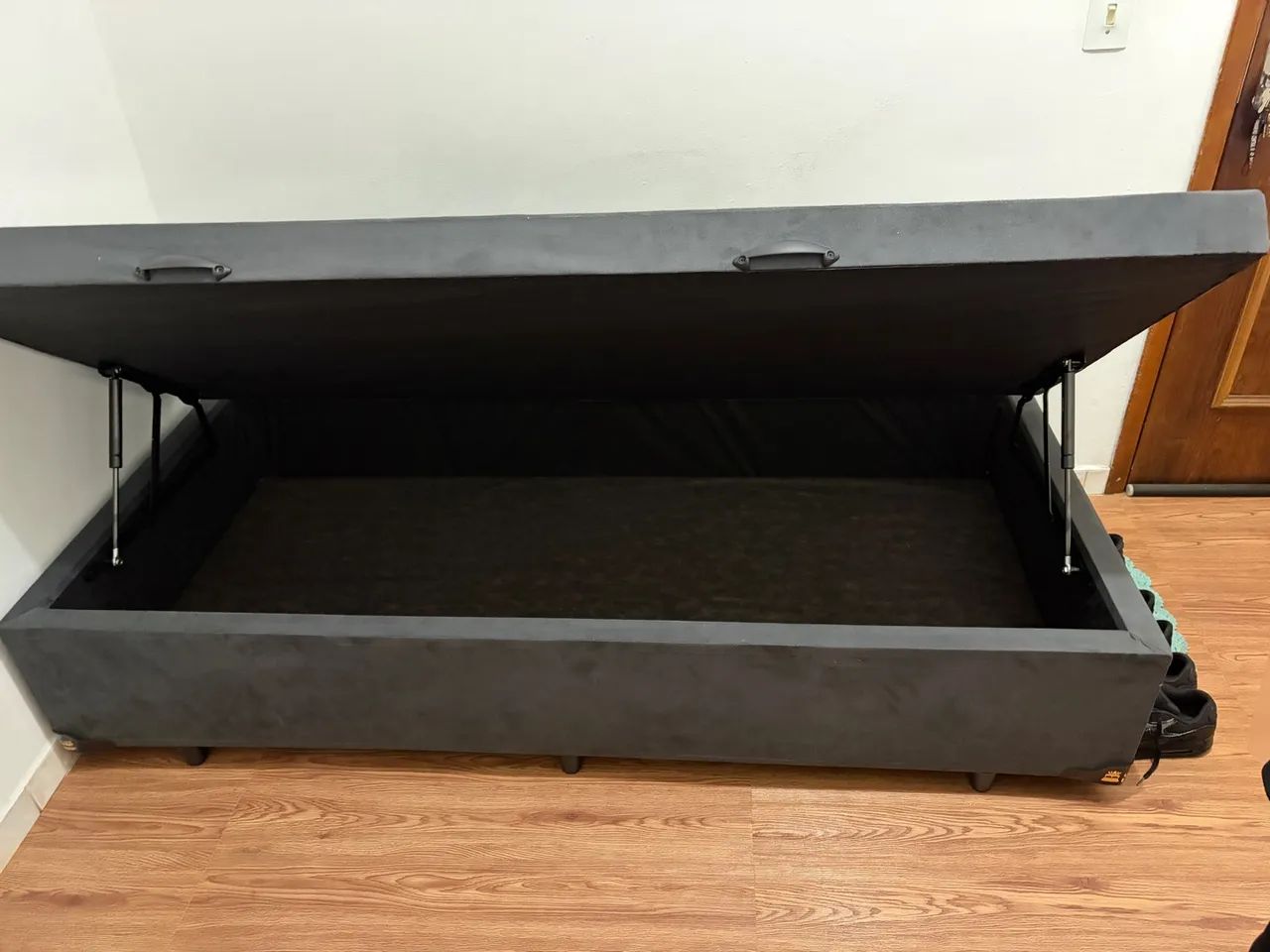 Cama box baú solteiro 