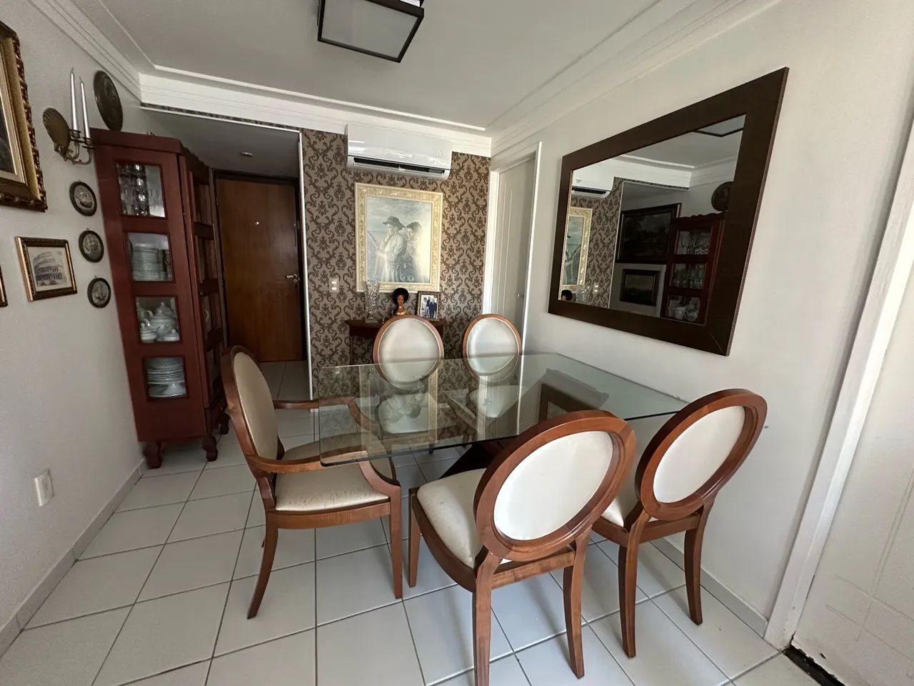 Vendo Mesa e 5 cadeiras Parma - Foto 3