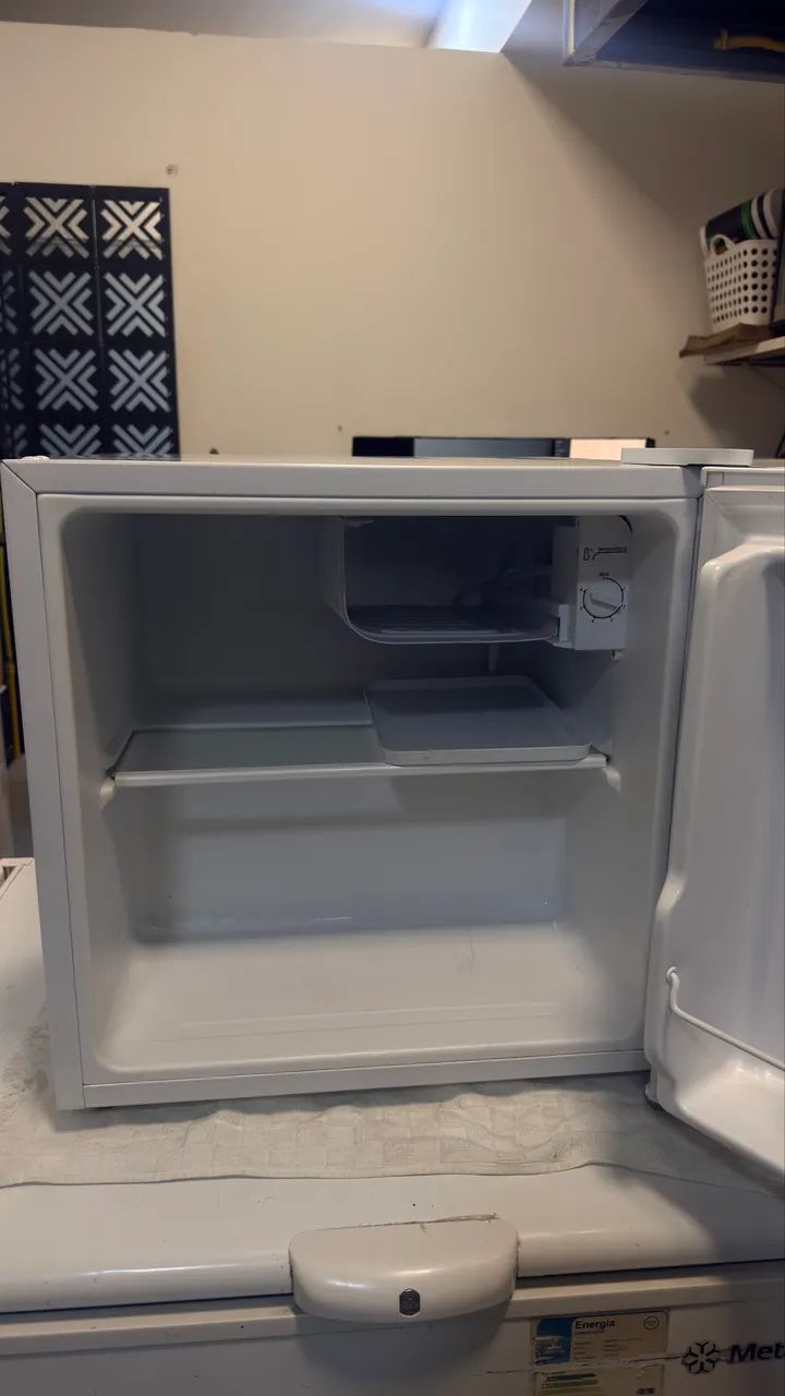 Frigobar Midea 45L - Excelente estado! - Foto 3